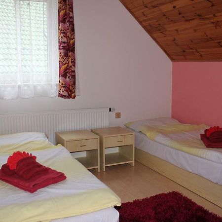 Apartman V Zachranne Stanici Pasicka Prosec  Luaran gambar